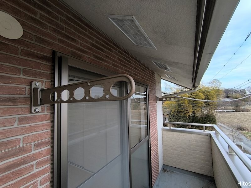 物件内観写真32　(お日様の下、洗濯物が干せます)