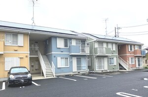 ハイツ中由B棟外観写真
