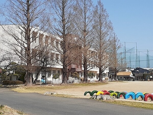 その他(笠間市立友部第二小学校まで1550m)