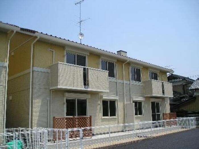 グラウクス・シャトーBの物件外観写真