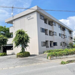 グリーンマンション外観写真