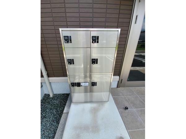 物件外観写真6　(宅配BOX)