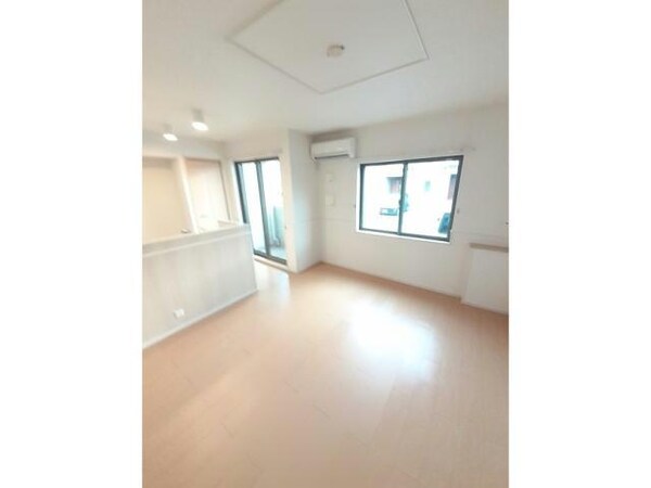 リビングダイニング