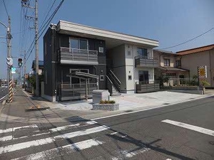 シャーメゾン多治米外観写真