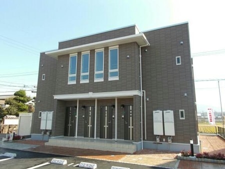 ラフレシールＤ（津之郷町）外観写真