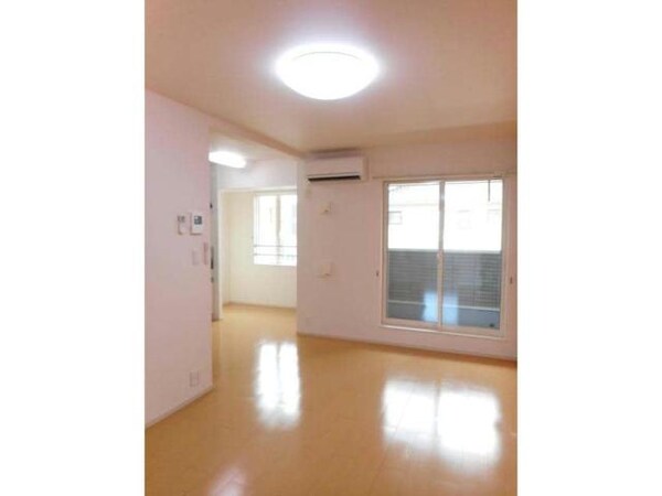 リビングダイニング