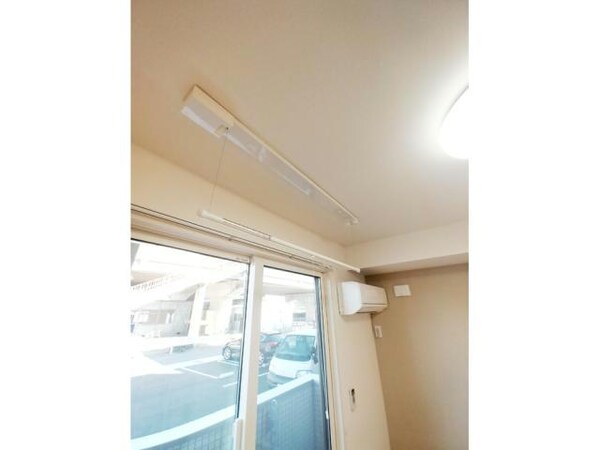 その他設備(室内物干し)