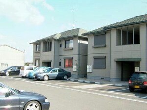 エム　アール　イー　Ｆ棟外観写真