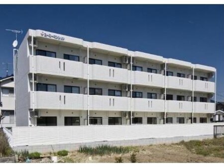 アドリアーナ外観写真