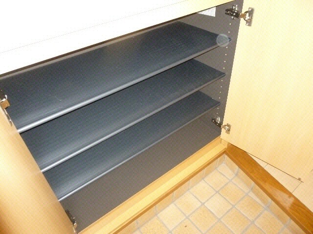 物件内観写真13　(靴箱)