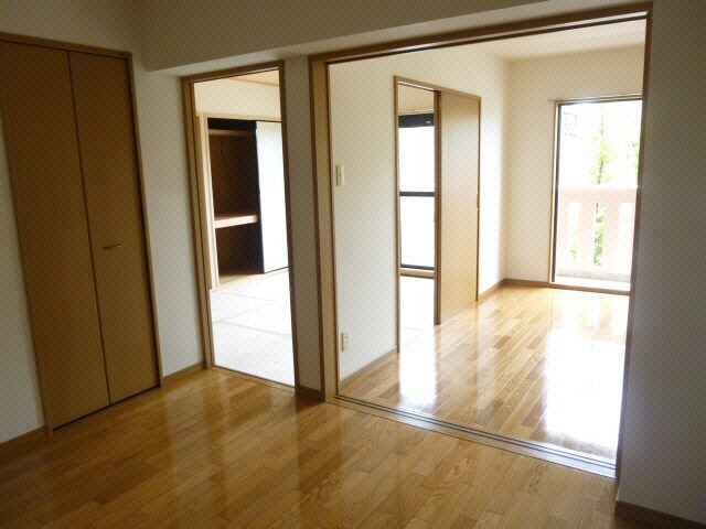 物件内観写真10　(居室)