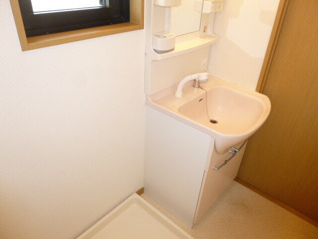 物件内観写真11　(洗面台)
