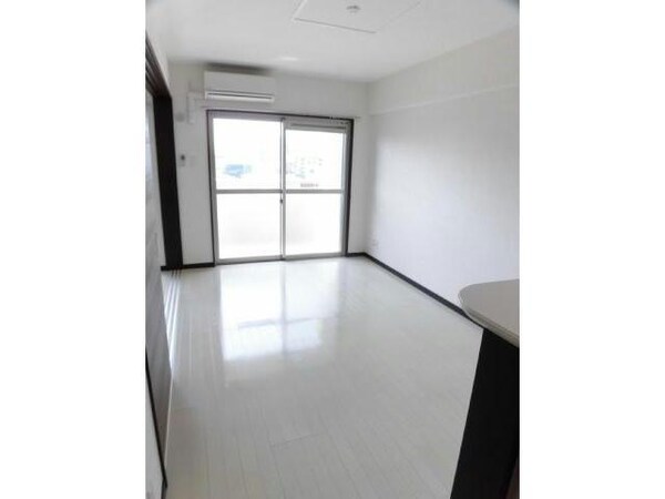 リビングダイニング