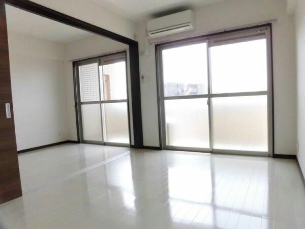 リビングダイニング