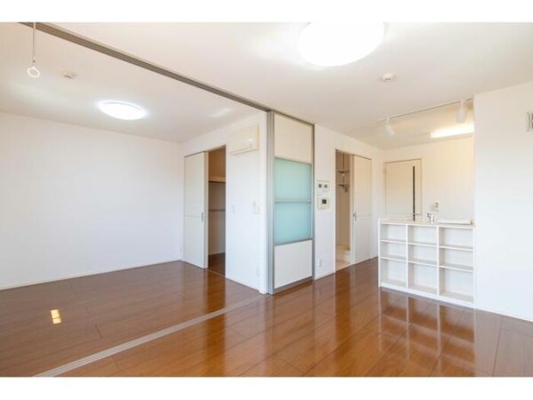 リビングダイニング