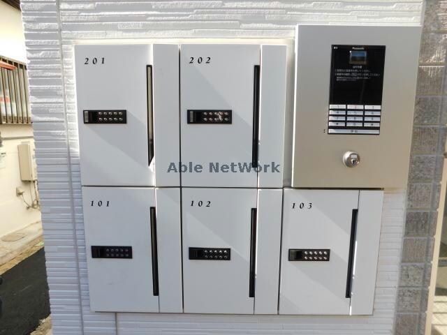 物件外観写真3　(オートロック)