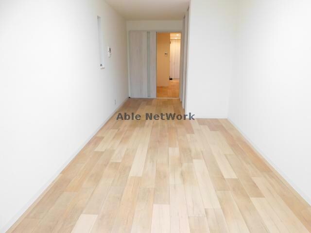 物件内観写真15　(洋室　9.5帖)