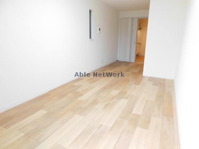 物件内観写真16　(洋室　9.5帖)