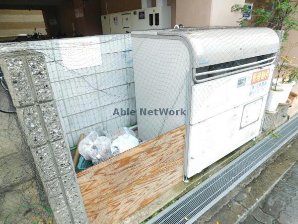建物設備(ゴミ置き場)