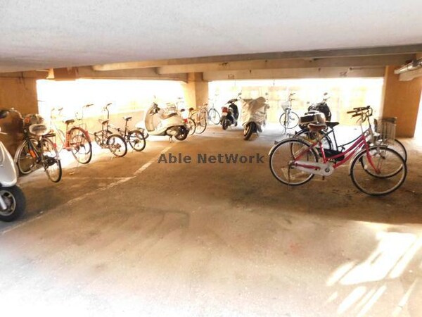 バイク置き場