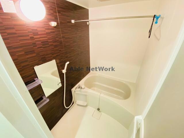 物件内観写真8　(反転タイプ部屋写真)