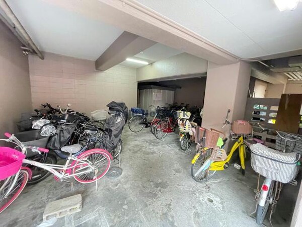 駐輪場