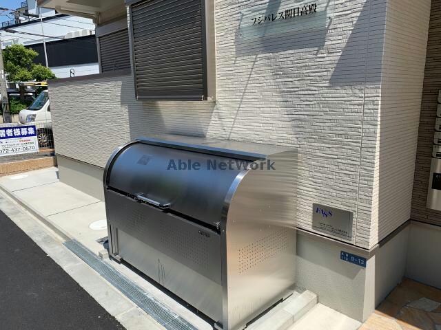 物件外観写真4　(ゴミ置き場)