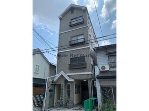 シャルマン中宮外観写真