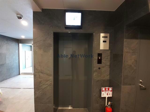 物件外観写真5　(エレベーター)