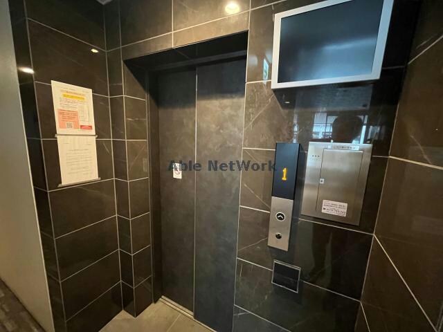 物件外観写真4　(エレベーター)