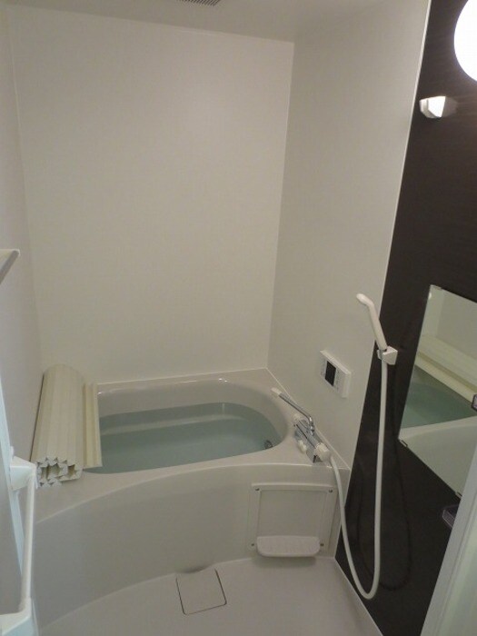 物件内観写真4　(浴室)