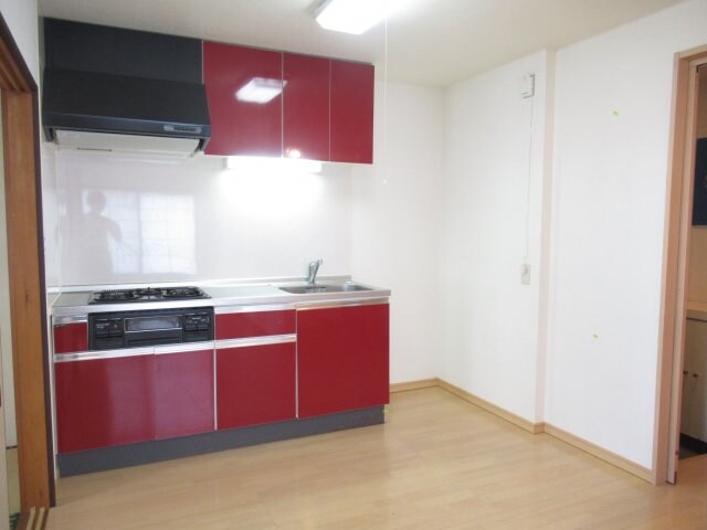 物件内観写真6　(ゆったりとした居間です)