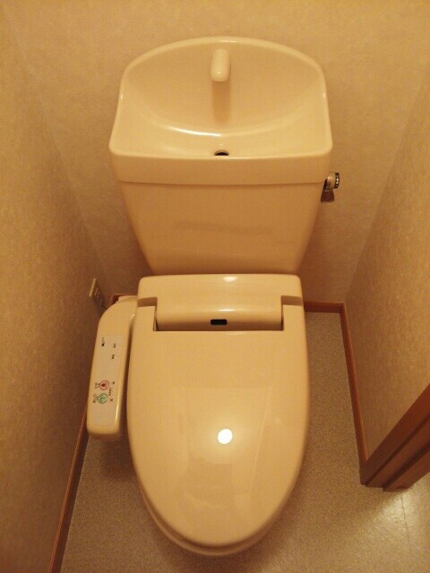 物件内観写真14　(トイレ)