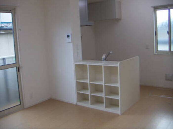 物件内観写真2　(LDK)