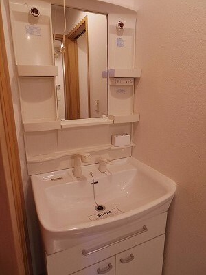 物件内観写真9　(洗面所)