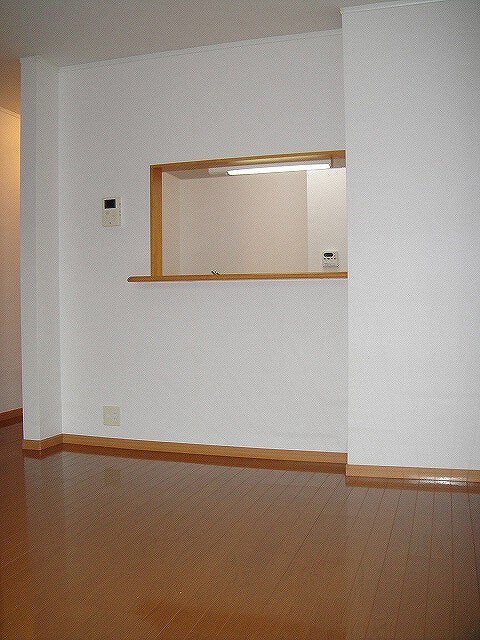 物件内観写真4　(居室・リビング)