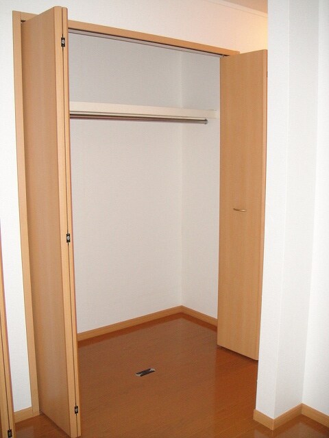 物件内観写真8　(収納)