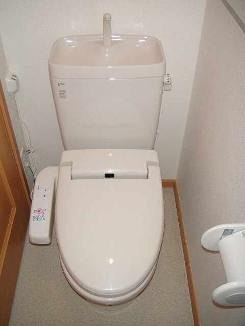 物件内観写真12　(トイレ)