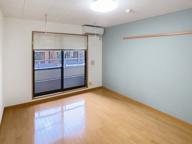 物件内観写真4　(ゆったり過ごせるリビングです)