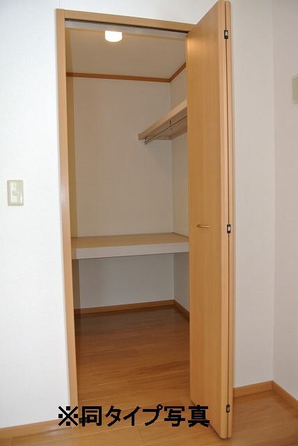 物件内観写真8　(収納)