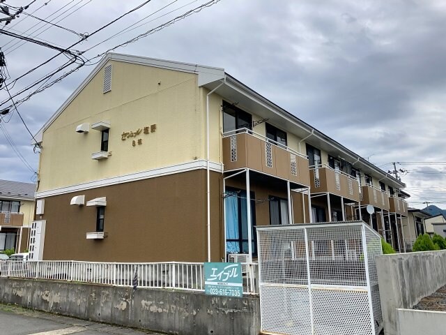 物件外観写真1　(物件の外観です)