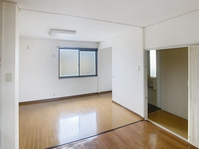 物件内観写真18　(使いやすいリビングです)