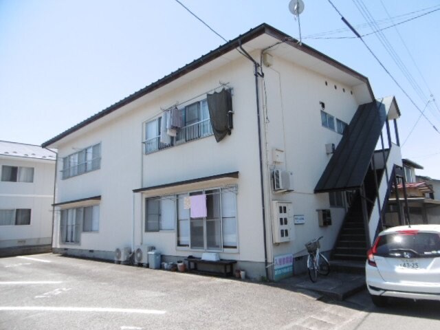 物件外観写真1　(きれいな外観です)