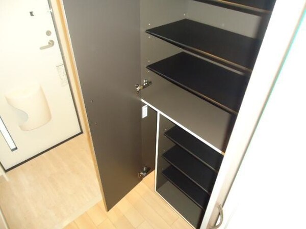 玄関(下駄箱(イメージ))