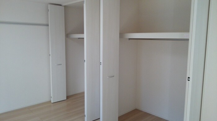 物件内観写真10　(クローゼット)