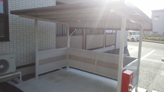 物件内観写真16　(駐輪場)