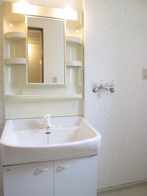 物件内観写真7　(洗面所)