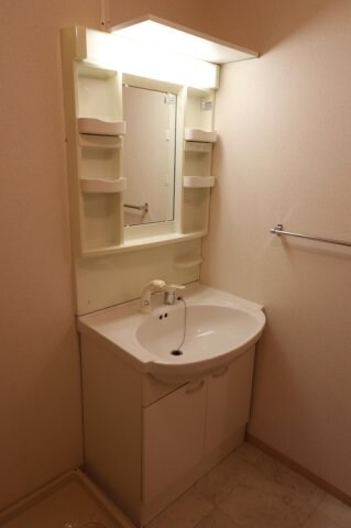 物件内観写真7　(洗面台)