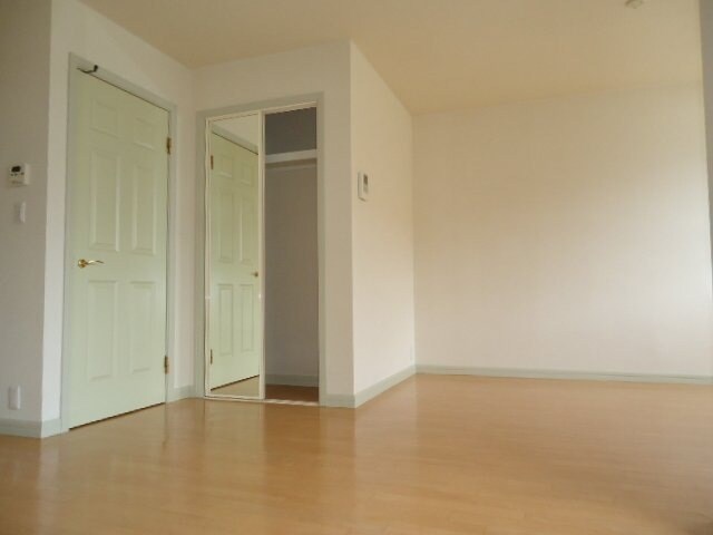 物件内観写真6　(リビング)