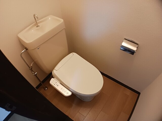 物件内観写真8　(トイレ)